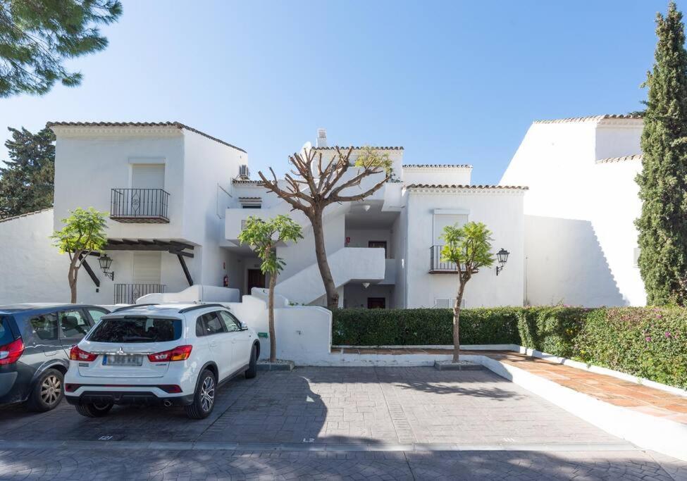 Incredible Luxury Location In Puerto Banus Beach For Families Marbella Exterior foto